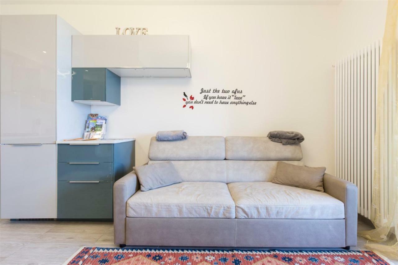 La Tana Del Lupo Stresa Apartment ภายนอก รูปภาพ